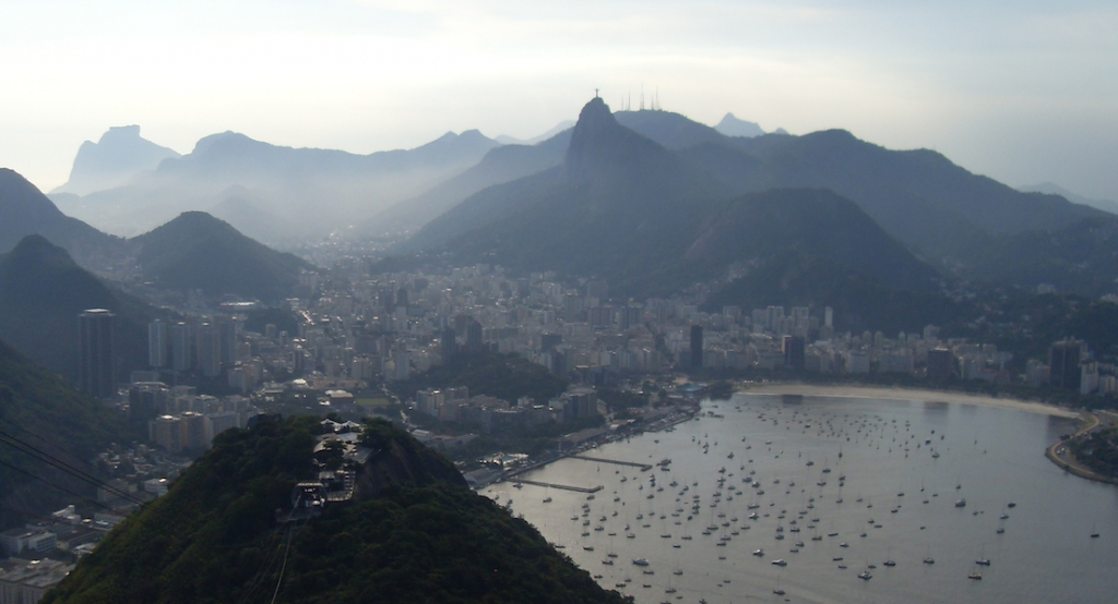 Blick auf den Jesus und Rio de Janeiro vom Zuckerhut aus