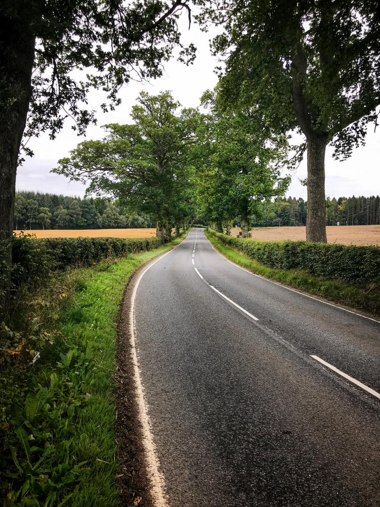 Landstraße in Schottland